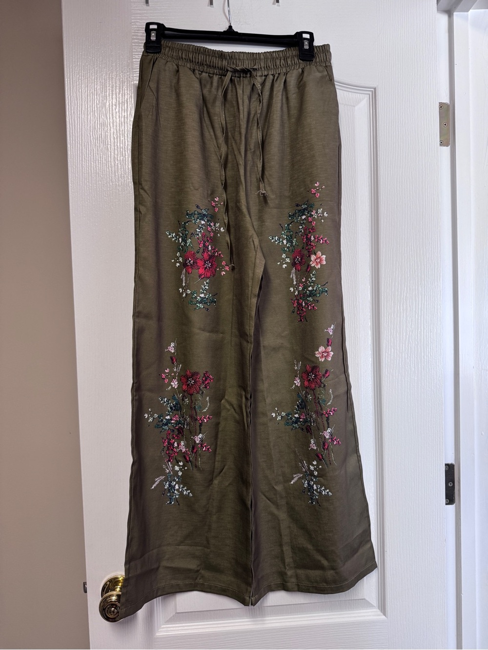 Olive Green Wide-Leg Pants w/ Floral Details